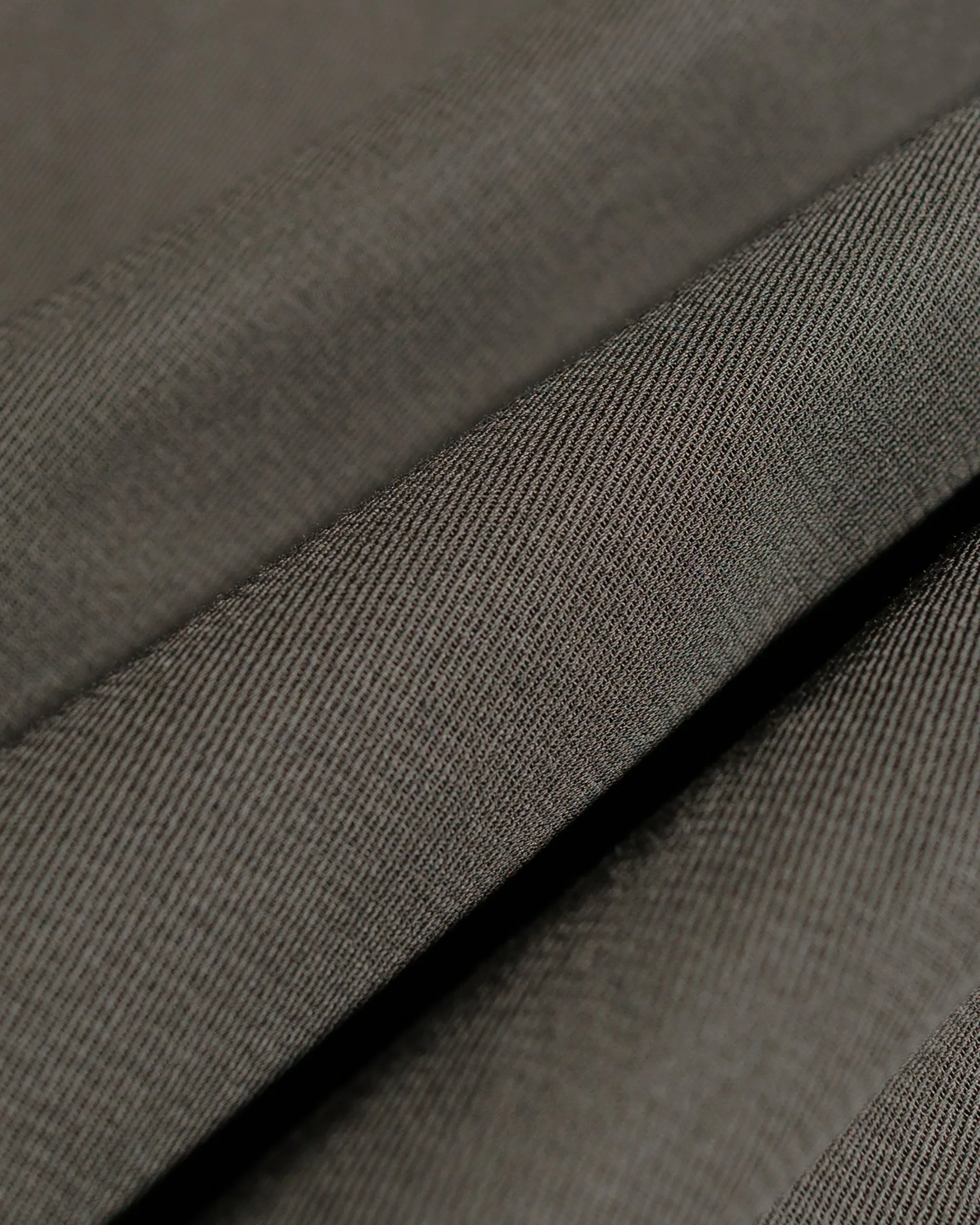 MARKAWARE Triple Pleated Easy Trousers Organic Giza Voile Yarn Twill Dark Olive
