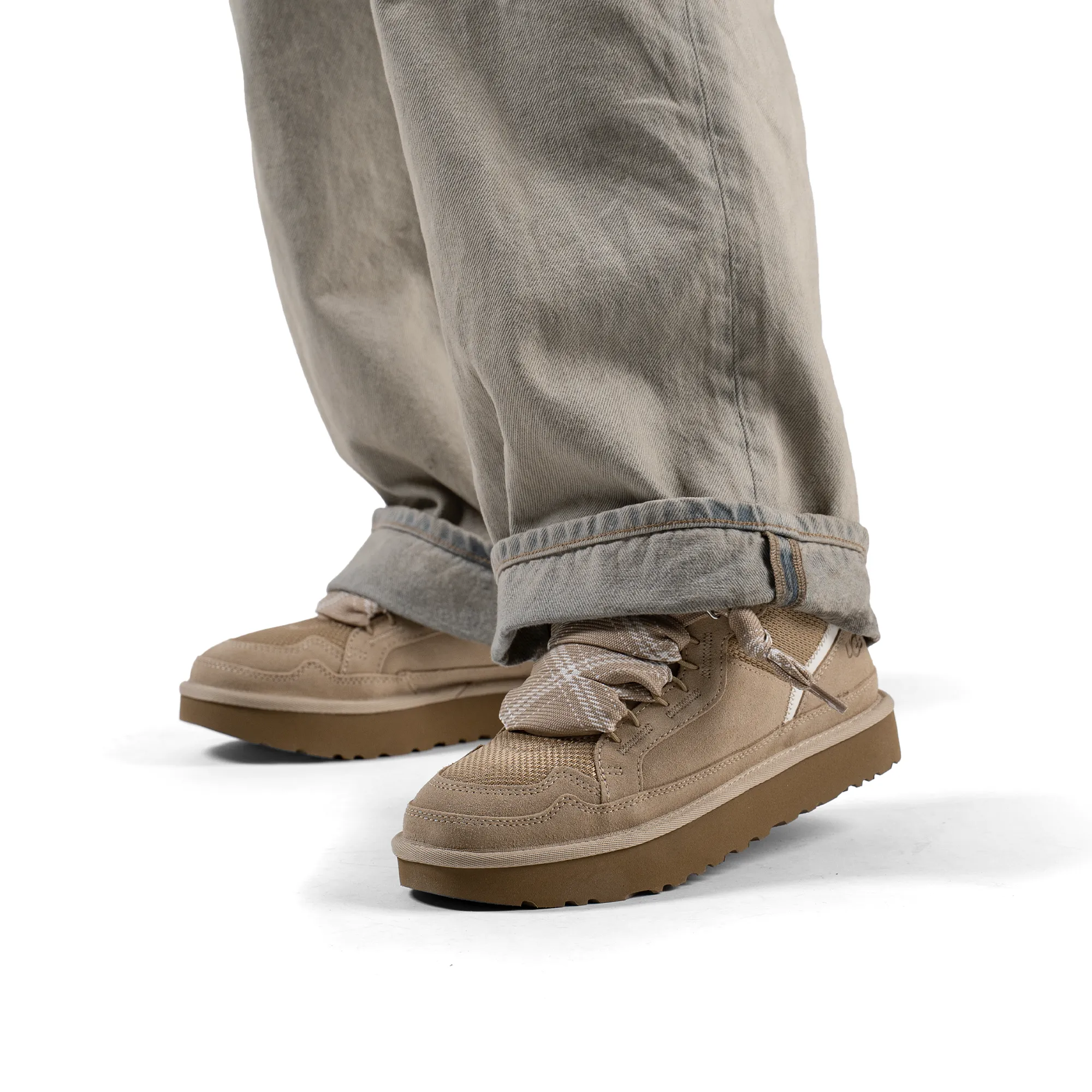 UGG Lowmel Sand
