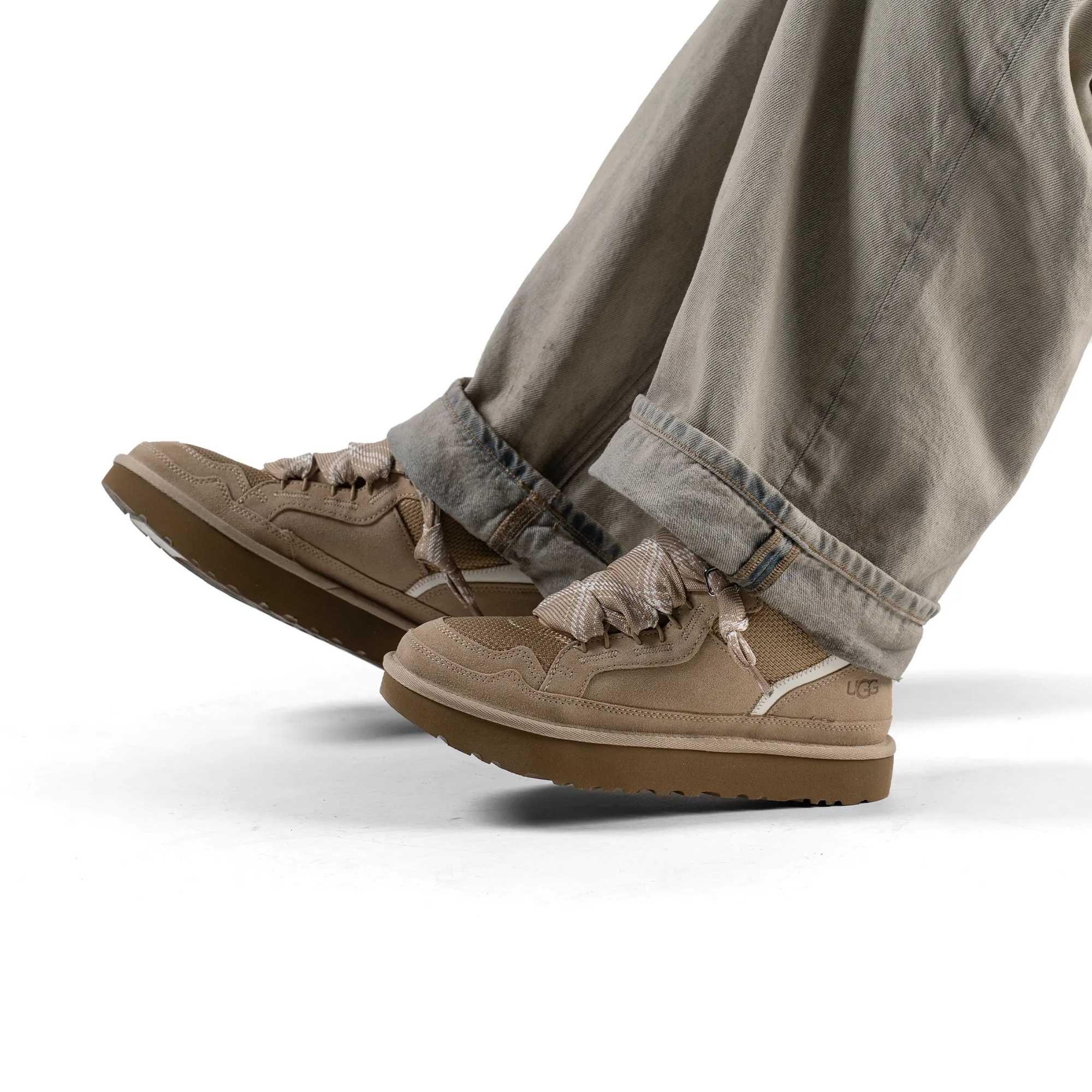 UGG Lowmel Sand