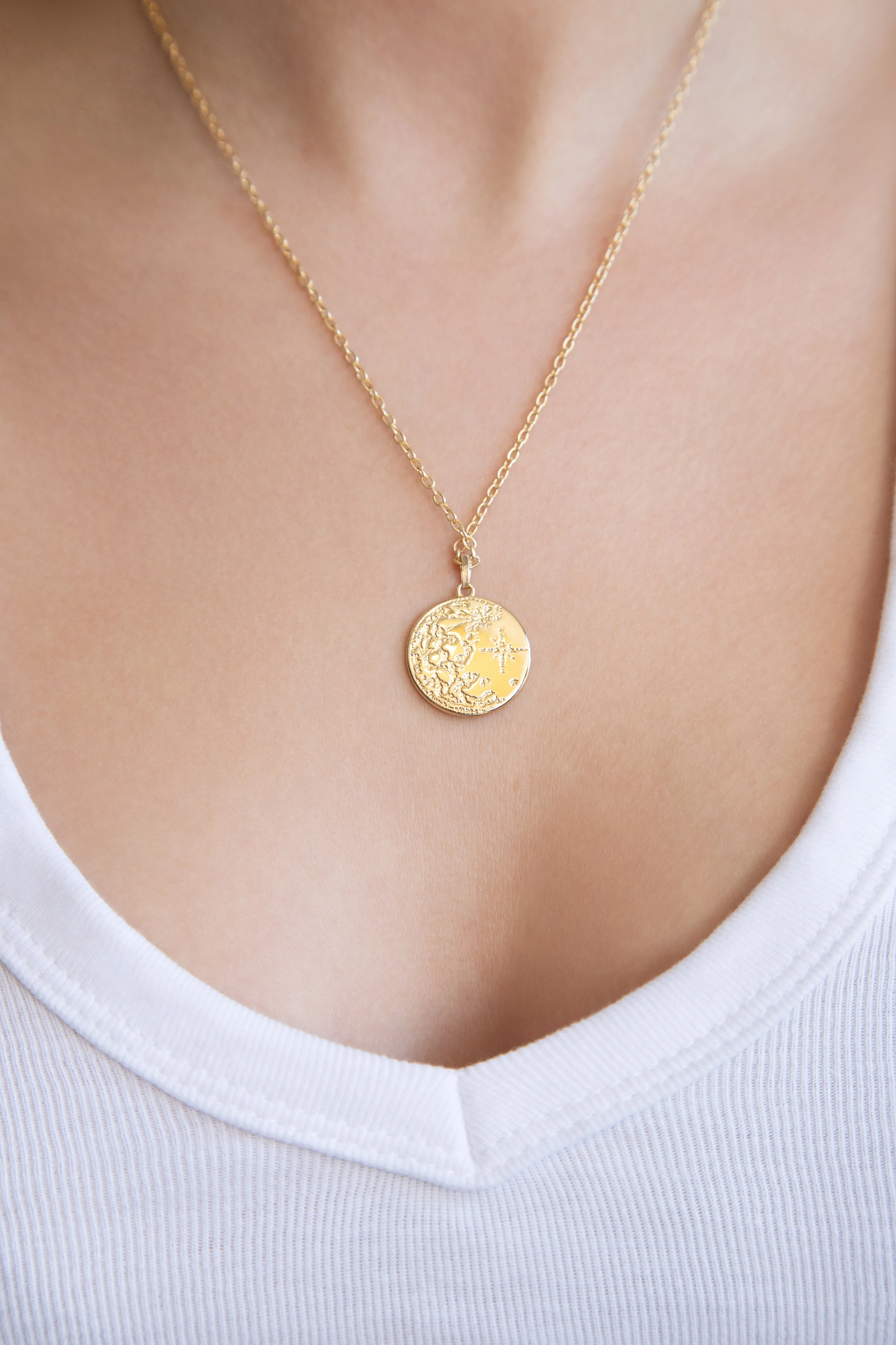VT Rework: Chanel Gold Plated Circular Pendant Chain Necklace