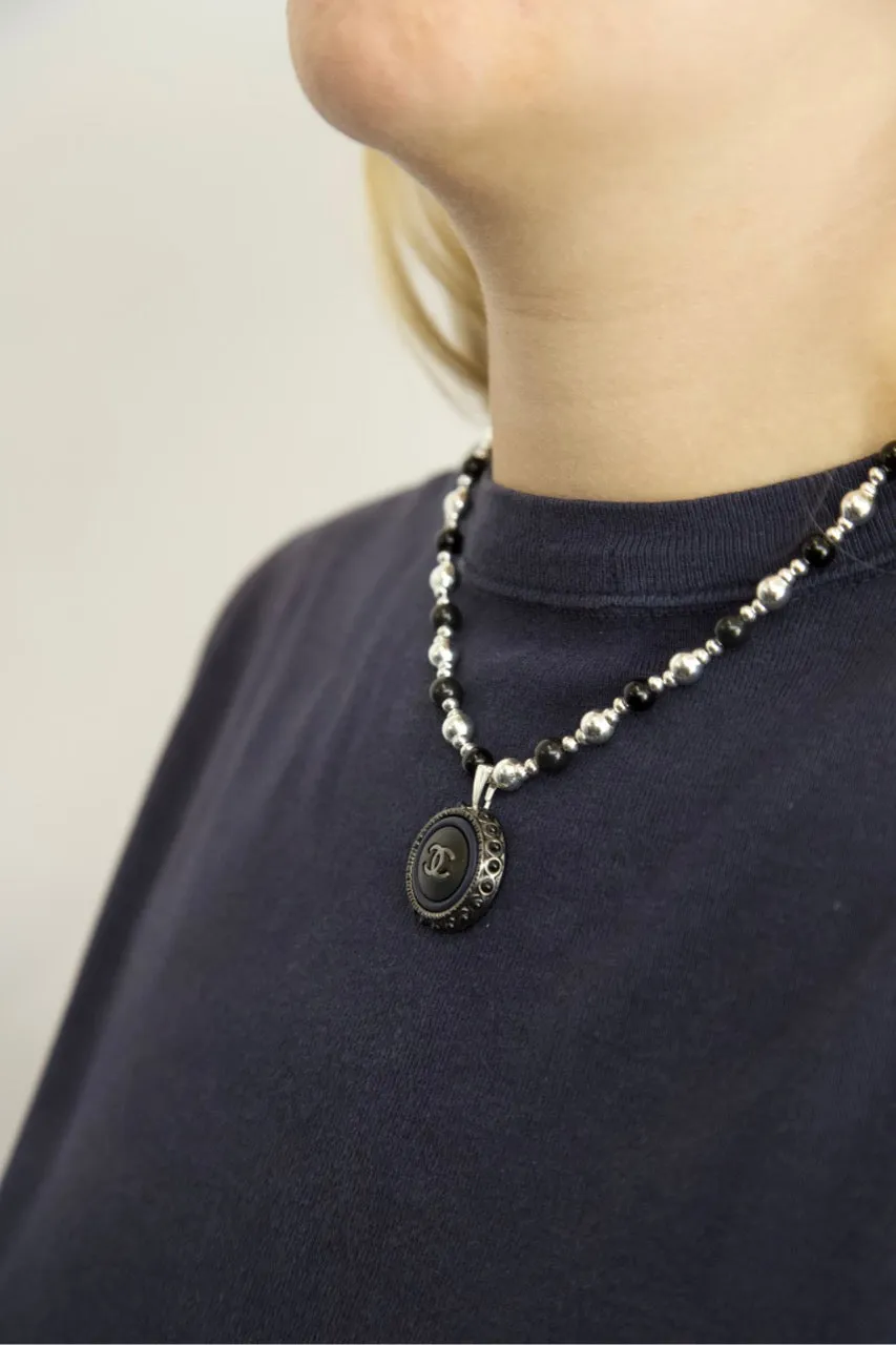 VT Rework : Chanel Reworked Button Necklace